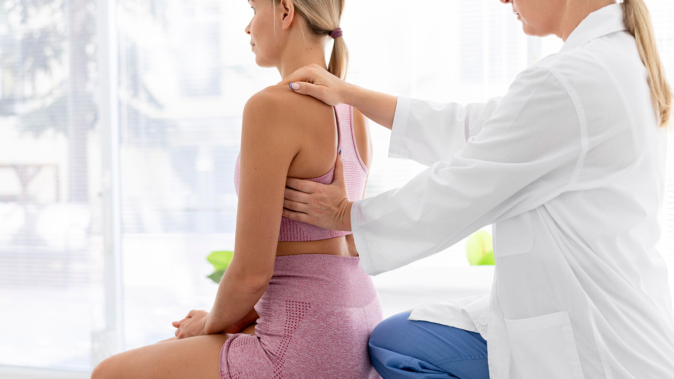 How Regular Physiotherapy Prevents Chronic Pain